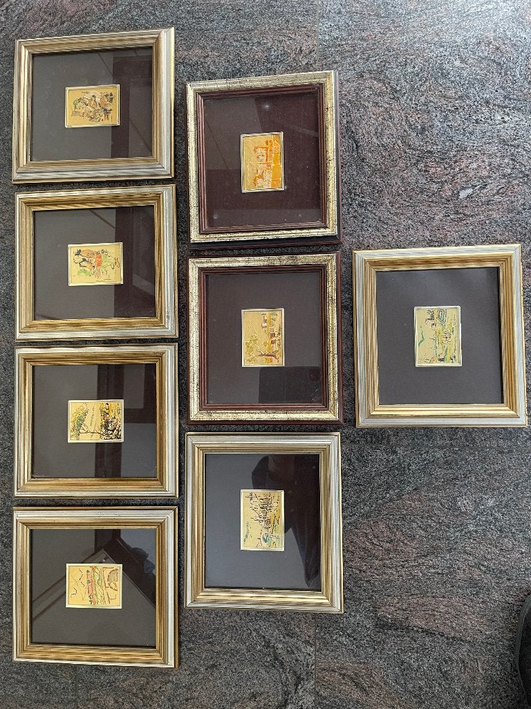 Set van 8 ingelijste italiaanse miniaturen in 22kt bladgoud., Antiek en Kunst, Portret of Personen, Tekening, Handgeschilderd
