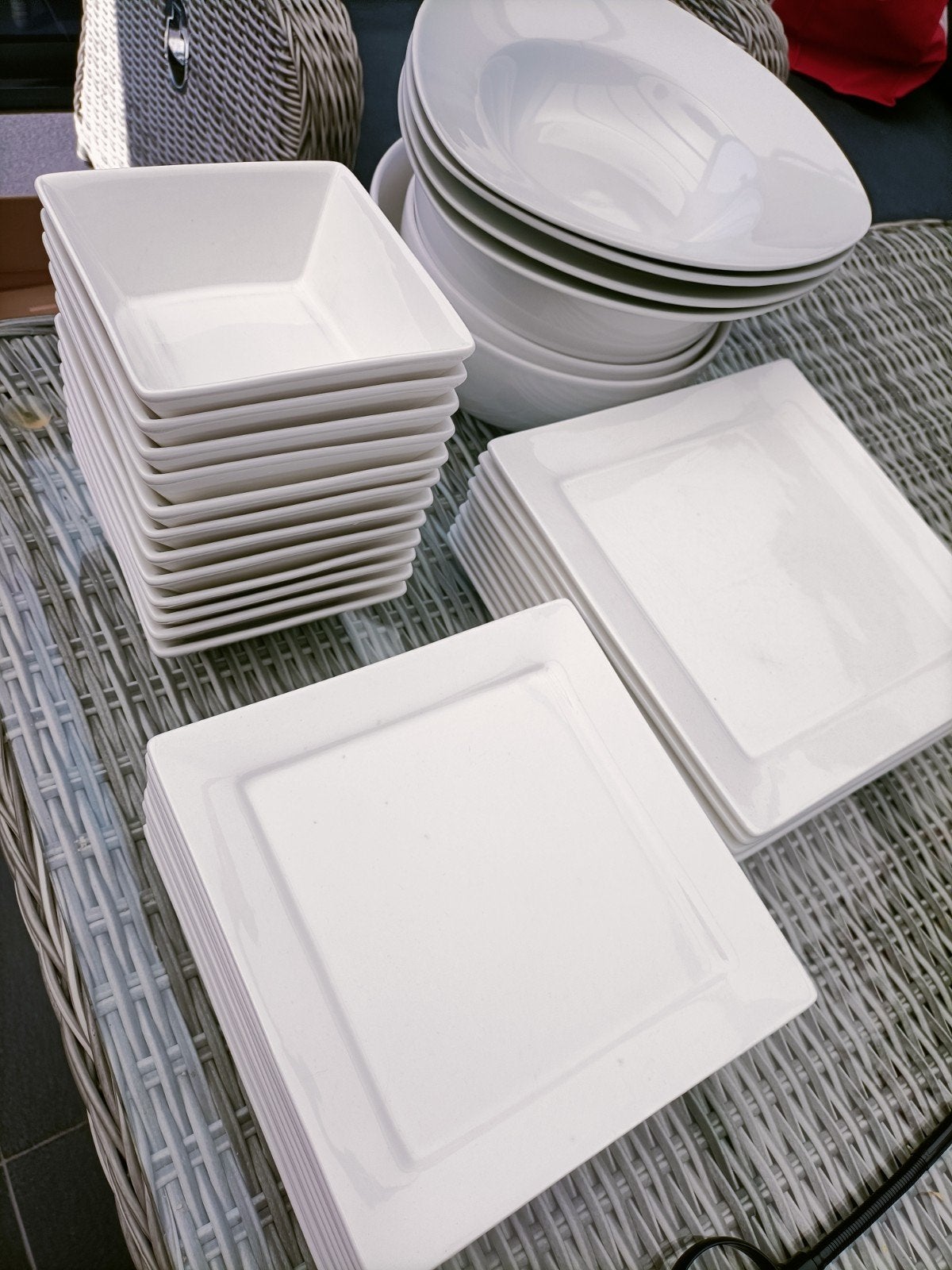 Wit servies: borden, kommen en schalen, Ophalen of Verzenden