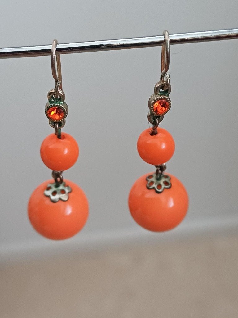 Opvallende oranje oorbellen, Sieraden, Tassen en Uiterlijk, Oorbellen, Overige materialen, Oranje, Ophalen of Verzenden, Met strass