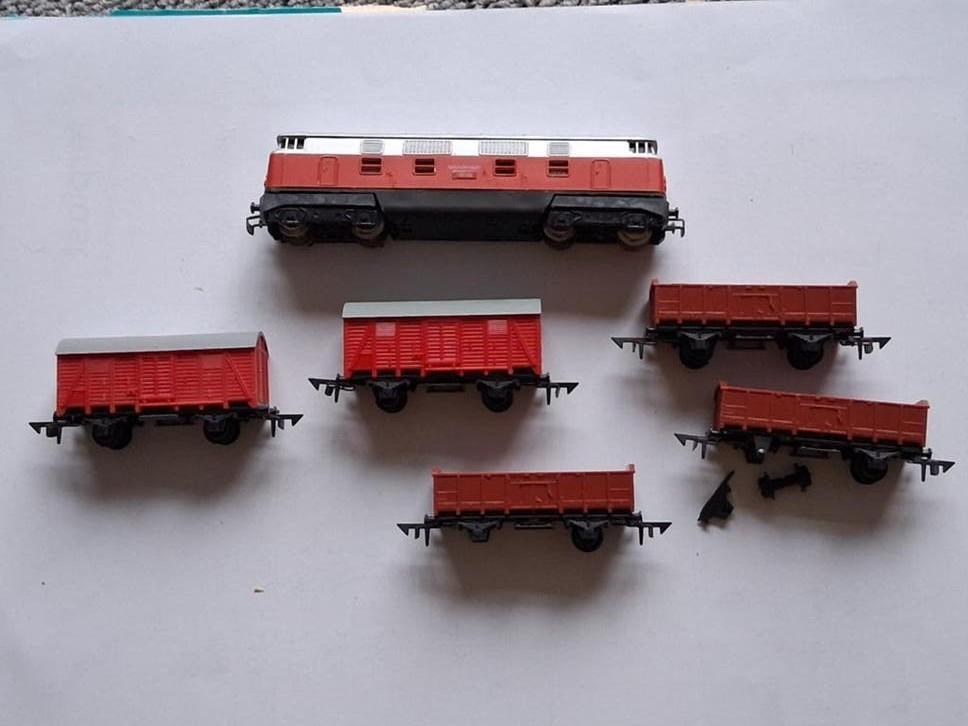 Dieselloc treinset DR 6-delig N-spoor, Hobby en Vrije tijd, Modeltreinen | N-Spoor, Gebruikt, Analoog, Gelijkstroom, Locomotief