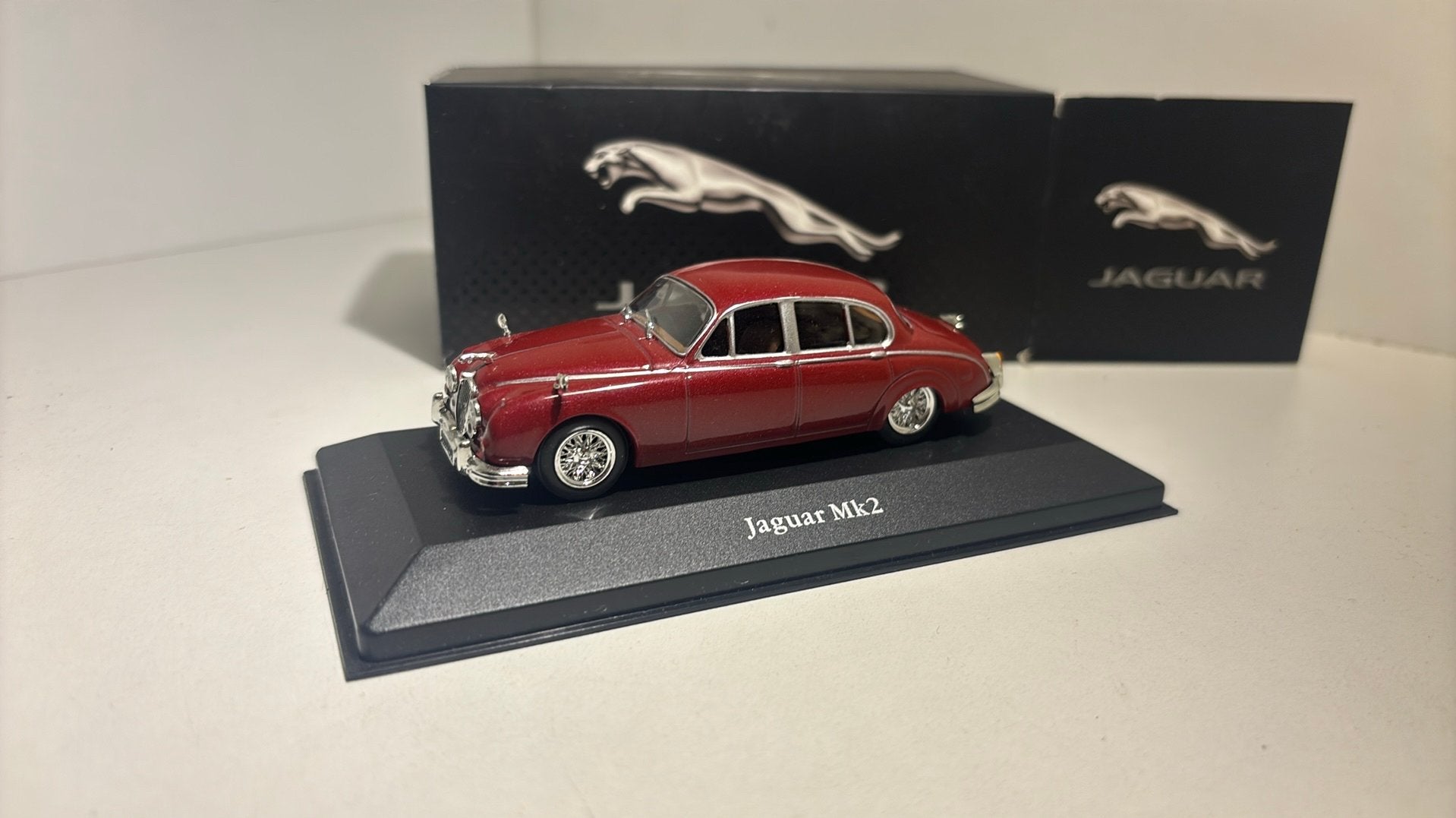 Jaguar mk2 red atlas 1.43, Overige merken, Auto, Ophalen of Verzenden, A