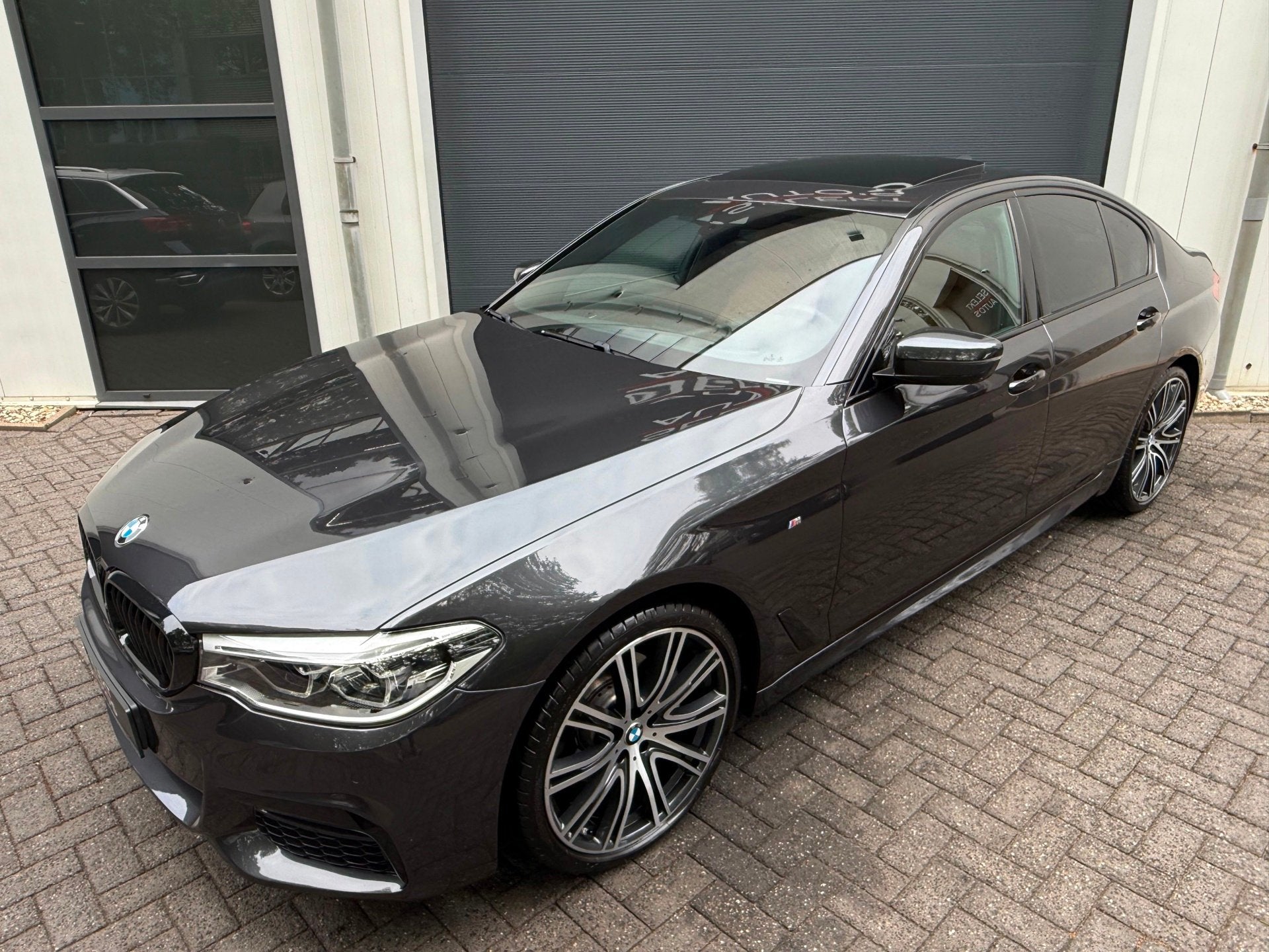 BMW 5-serie 520i High Executive Edition M-Sport NAP Schuifda, Automaat, Achterwielaandrijving, Gebruikt, Euro 6