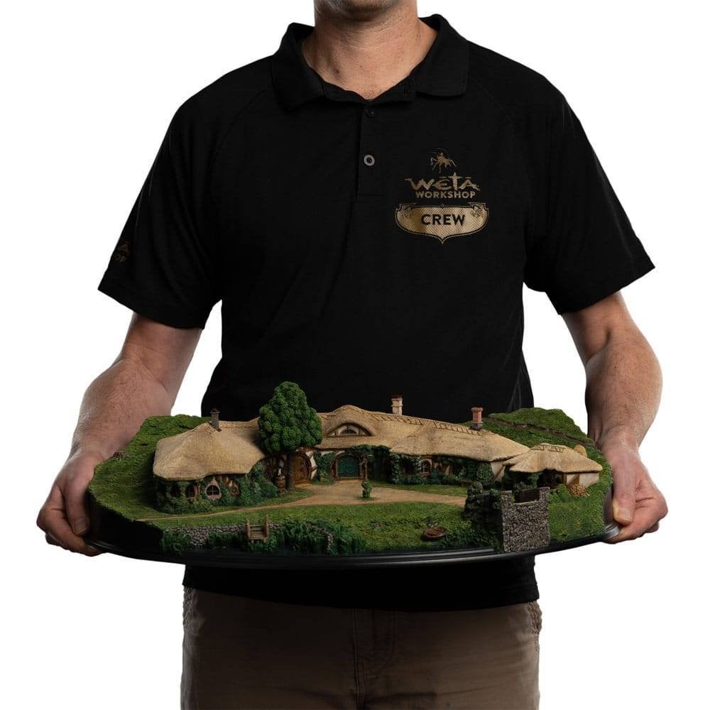 Weta LOTR Statue The Green Dragon Inn, West Campus 1 76863 Herxheim (DE), Heo GmbH, Nieuw, Heo@info.com