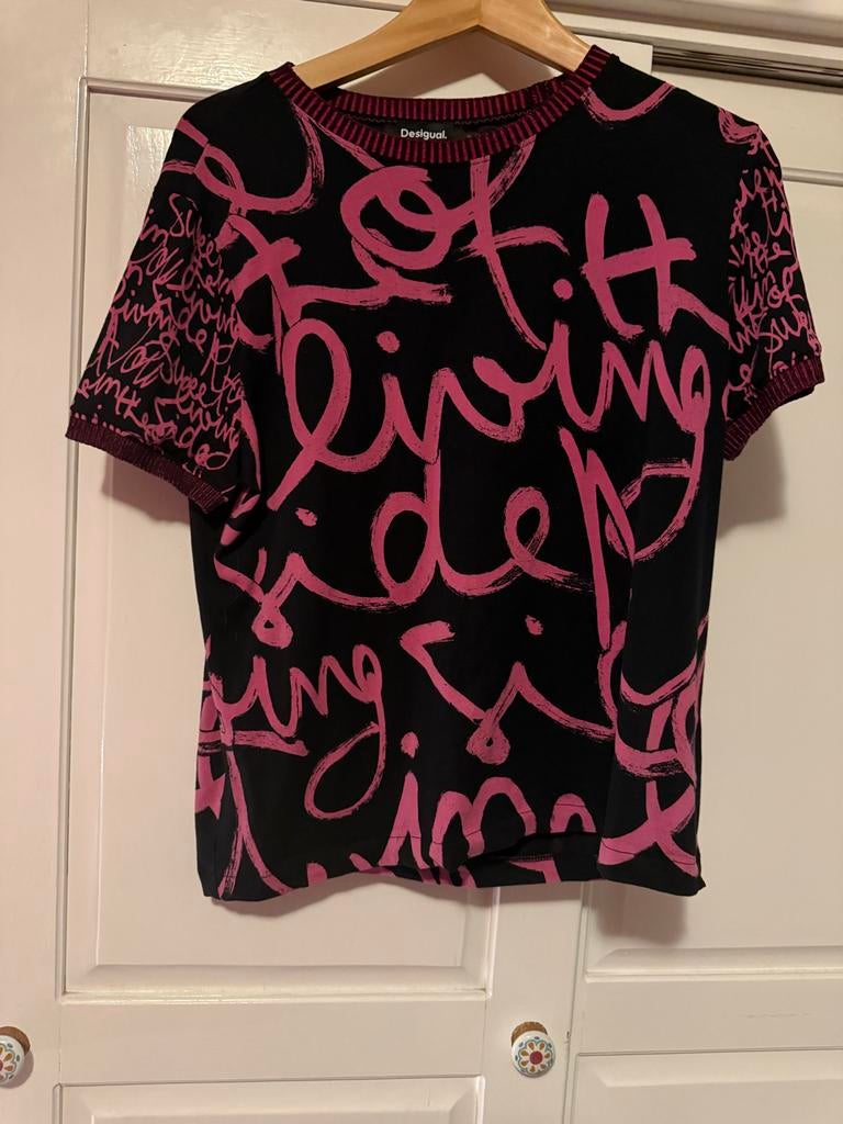 Desigual trui zwart/roze print, korte mouwen, maat 42/44, Zwart, Maat 42/44 (L), Ophalen of Verzenden, Zo goed als nieuw