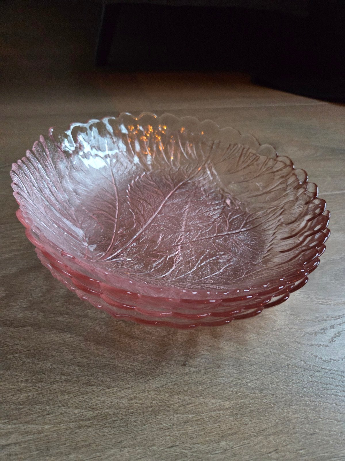 4  vintage roze dessertbordjes, Vintage, Ophalen of Verzenden, Bord(en), Glas