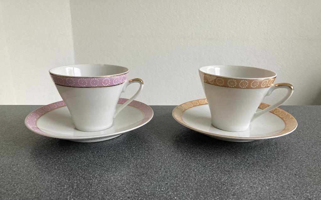 Engelse kop/schotel Dutches - Fine China’s zgan, Ophalen of Verzenden, Zo goed als nieuw, Overige stijlen, Kop(pen) en/of Schotel(s)