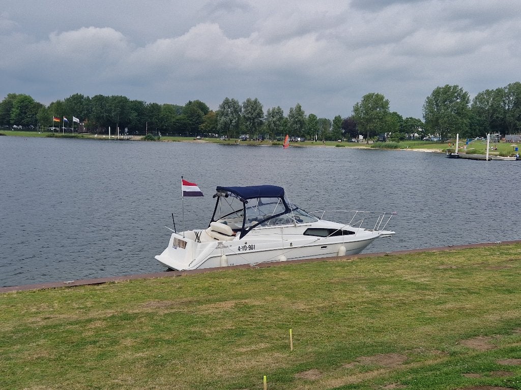 Bayliner 2655 Ciera SE, bouwjaar 1999, Watersport en Boten, 267 pk, Gebruikt, Kruiser, Walstroom