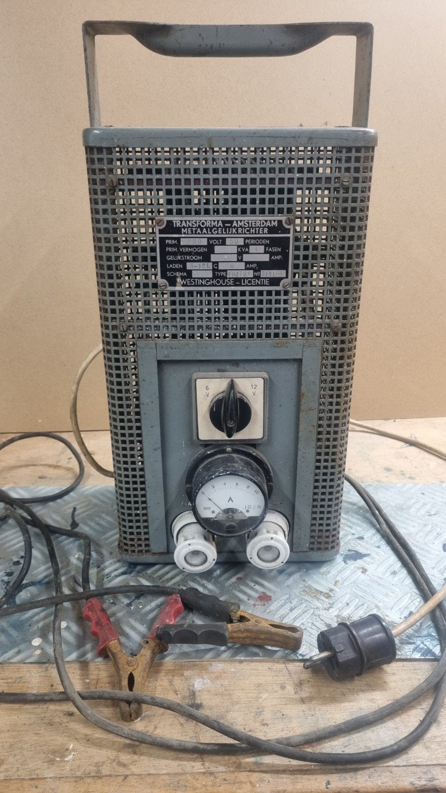 Vintage Klassieke Acculader 6/12V - Transforma Amsterdam, Antiek en Kunst, Ophalen