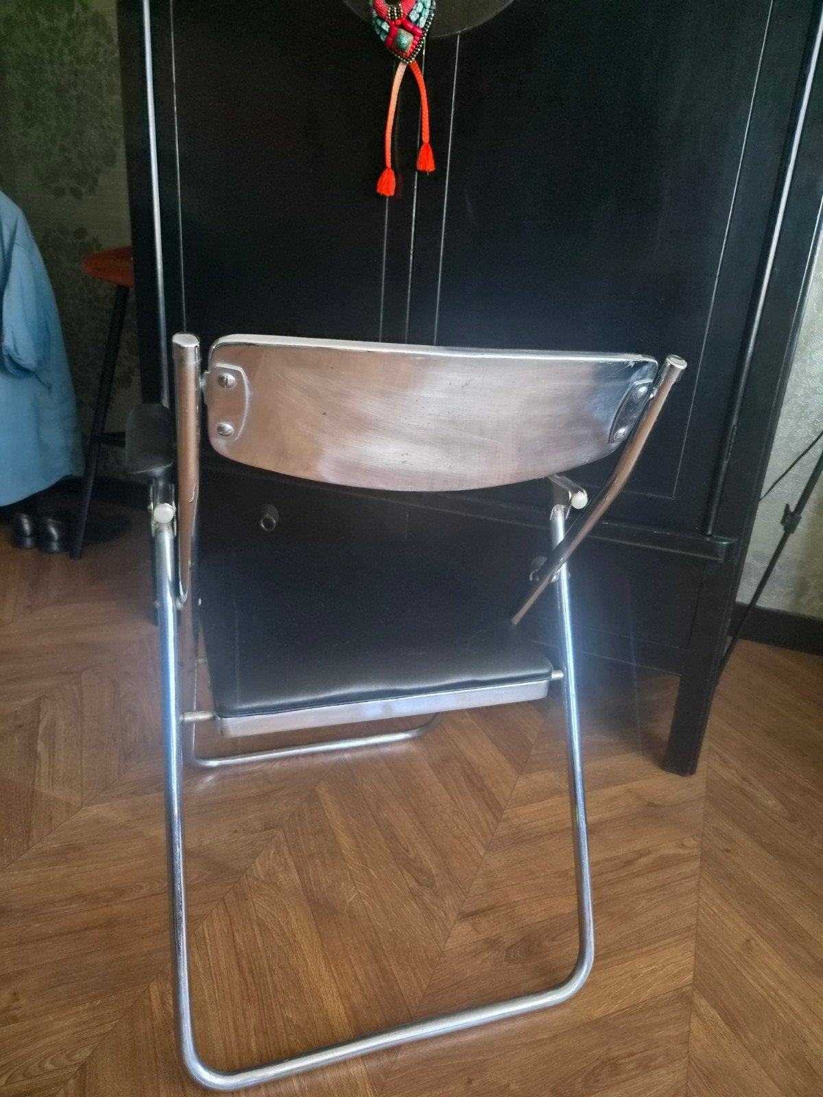 Retro stoel zwart met chroom, Huis en Inrichting, Stoelen, Ophalen, Zwart, Eén