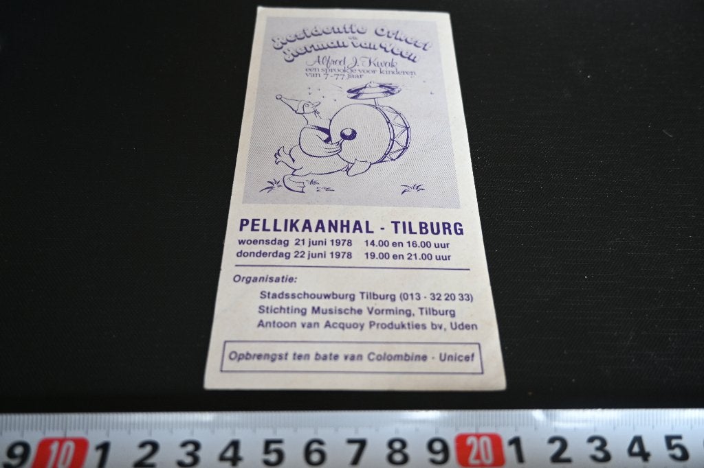 sticker tilburg pellikaanhal herman van veen alfred j. kwak, Verzamelen, Ophalen of Verzenden, Zo goed als nieuw