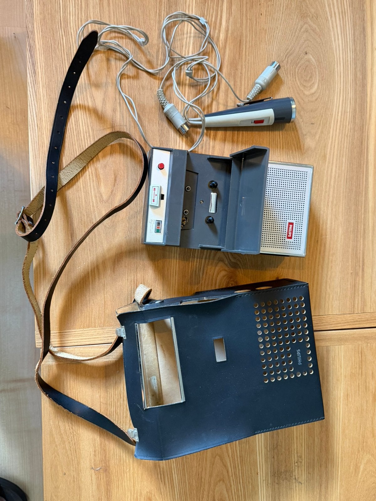 Philips EL3586 bandrecorder werkend + microfoon + tas, Audio, Tv en Foto, Ophalen of Verzenden, Philips