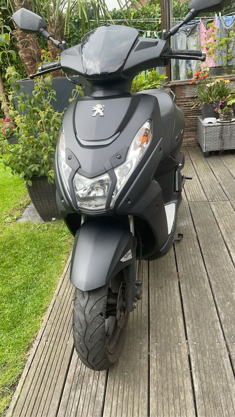 Peugeot Kisbee 2019 Black Edition 4T 50CC, Fietsen en Brommers, Ophalen, Overige modellen, Zo goed als nieuw, Benzine