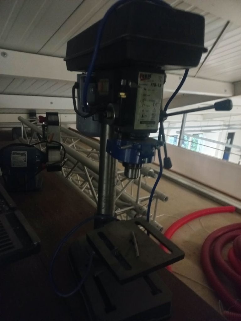 Tafelmodel Kolomboormachine - Perfect voor precisiewerk, Doe-het-zelf en Verbouw, Ophalen, Gebruikt, 400 tot 600 watt, Kolomboormachine