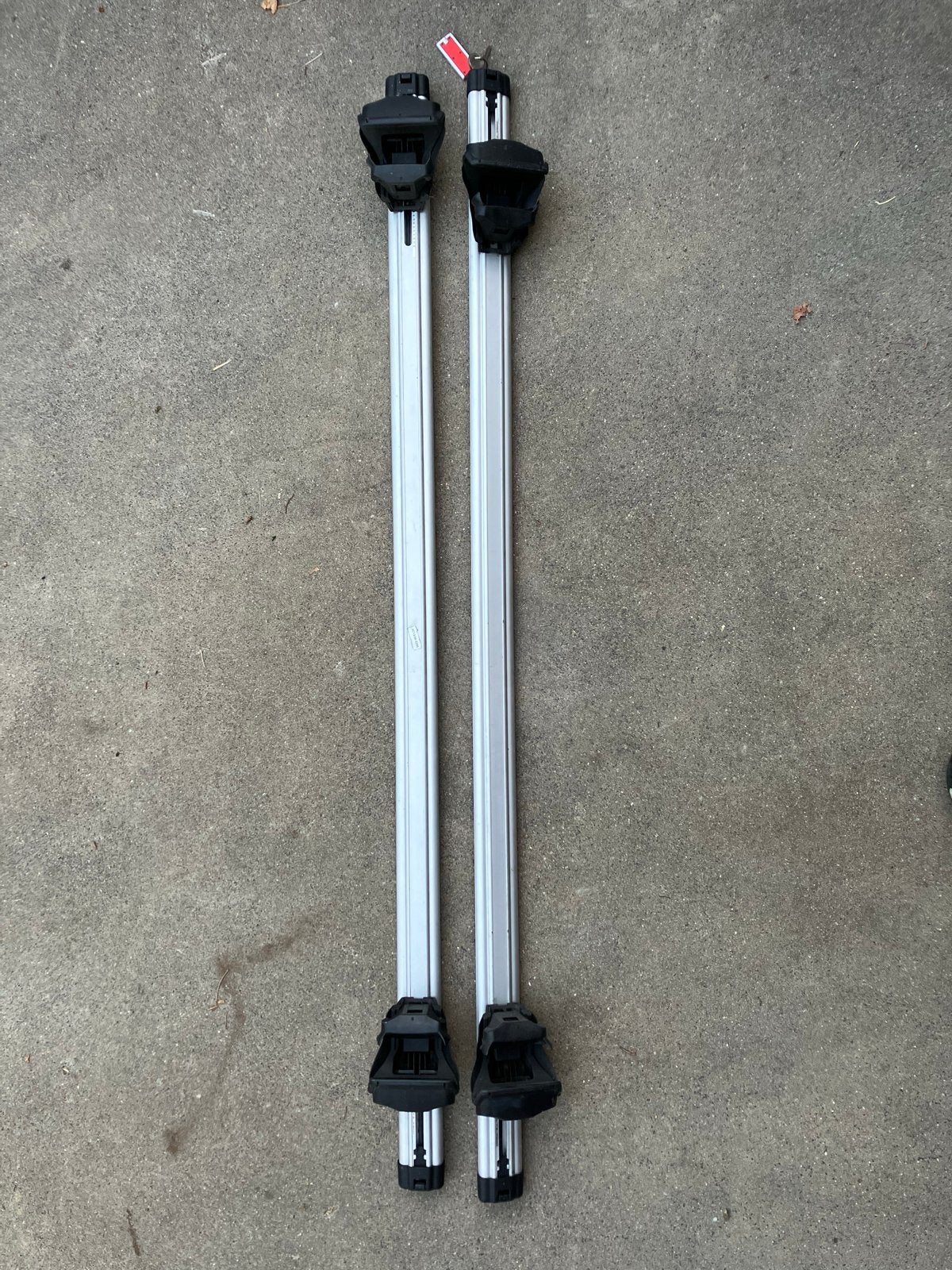 Thule dakdragers 135 cm met sloten (1254 kit), Auto diversen, Ophalen, Gebruikt