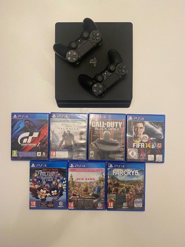 PS4 Slim + 2 controllers + 7 games + All cable set included, Met games, Met 2 controllers, Ophalen of Verzenden, Zo goed als nieuw