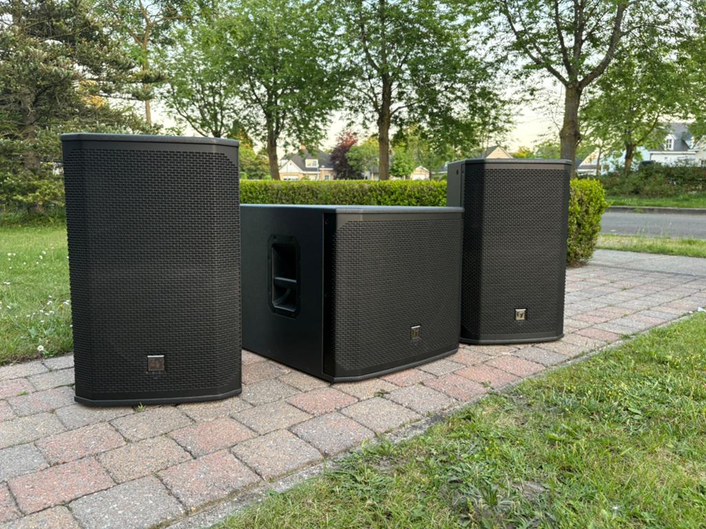 Electro Voice EKX 12p met EKX 15sp geluidsinstallatie, Zo goed als nieuw, Complete surroundset, 120 watt of meer, Ophalen