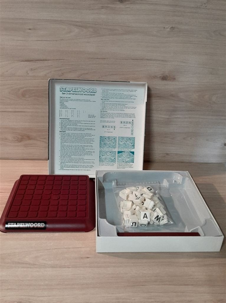 Stapelwoord - 3d woordspel - s5391, Hobby en Vrije tijd, Gezelschapsspellen | Bordspellen, Verzenden, Zo goed als nieuw