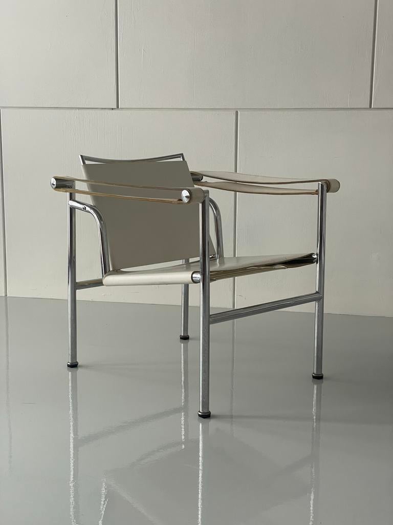 1x Vintage stoel geïnspireerd op Corbusier LC1 wit leer 1970, Ophalen