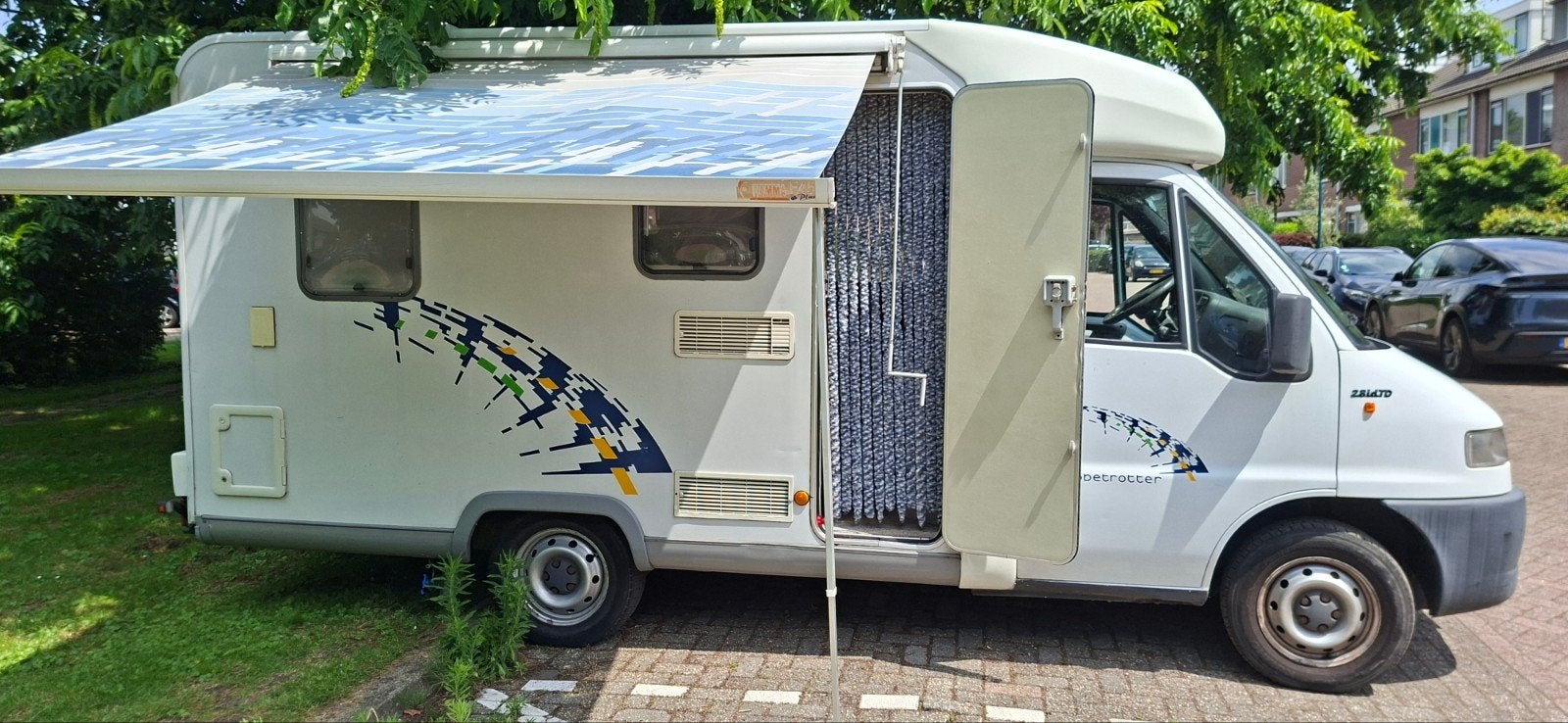 Caravans And Camping Compacte