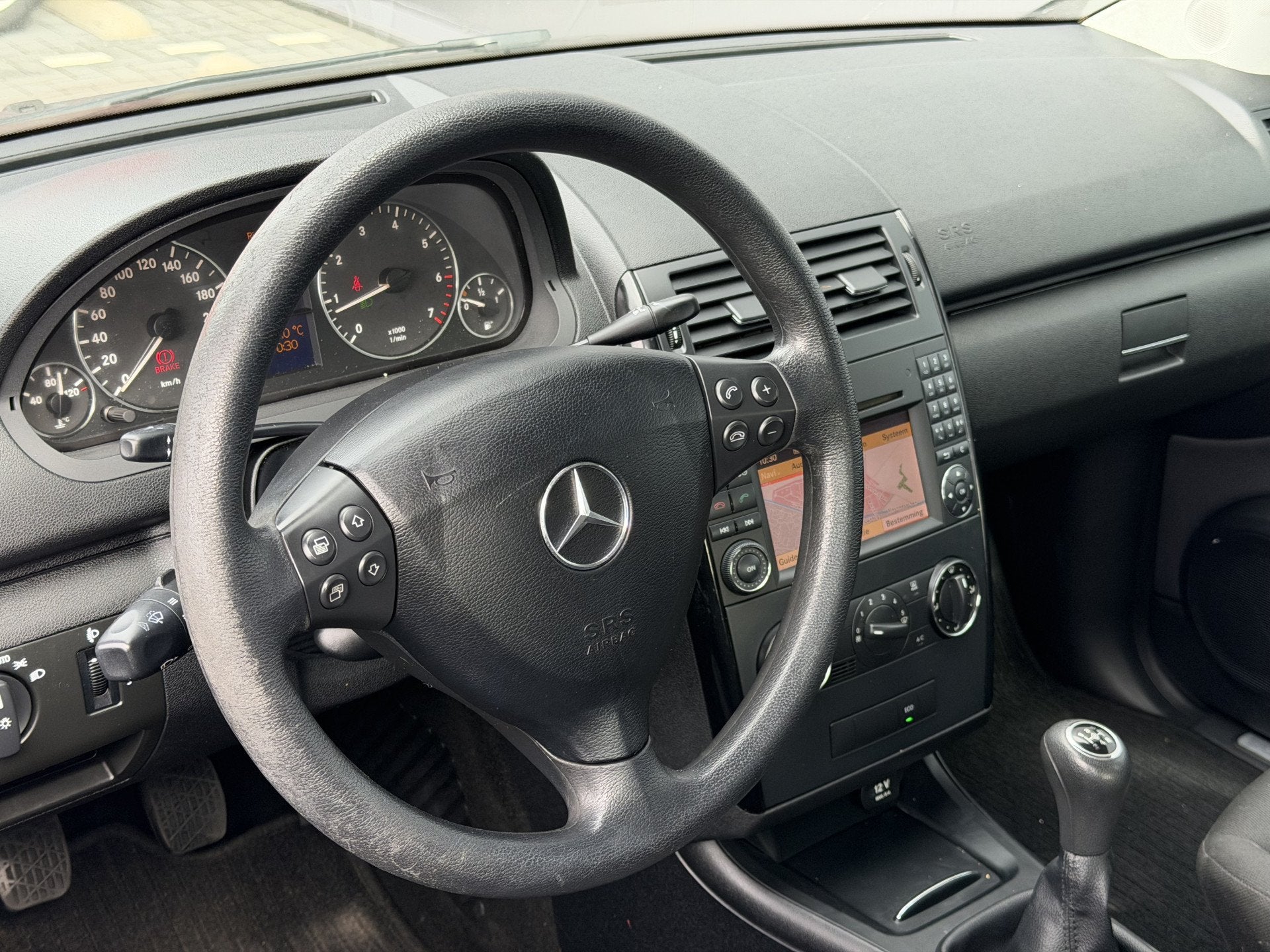 Mercedes-Benz A-Klasse 160 BlueEFFICIENCY Business Class | N, Auto's, Voorwielaandrijving, Stof, Zwart, 4 cilinders
