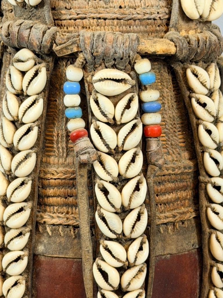 260347 - Zwaar Oud Afrikaans Vuvi masker - Gabon, Ophalen of Verzenden