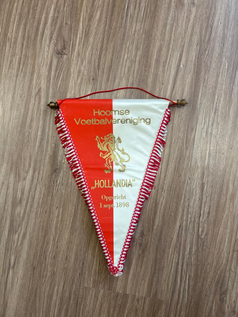 Vintage Hoornse Voetbalvereniging Hollandia Vaantje 1898, Verzamelen, Sportartikelen en Voetbal, Ophalen of Verzenden, Gebruikt