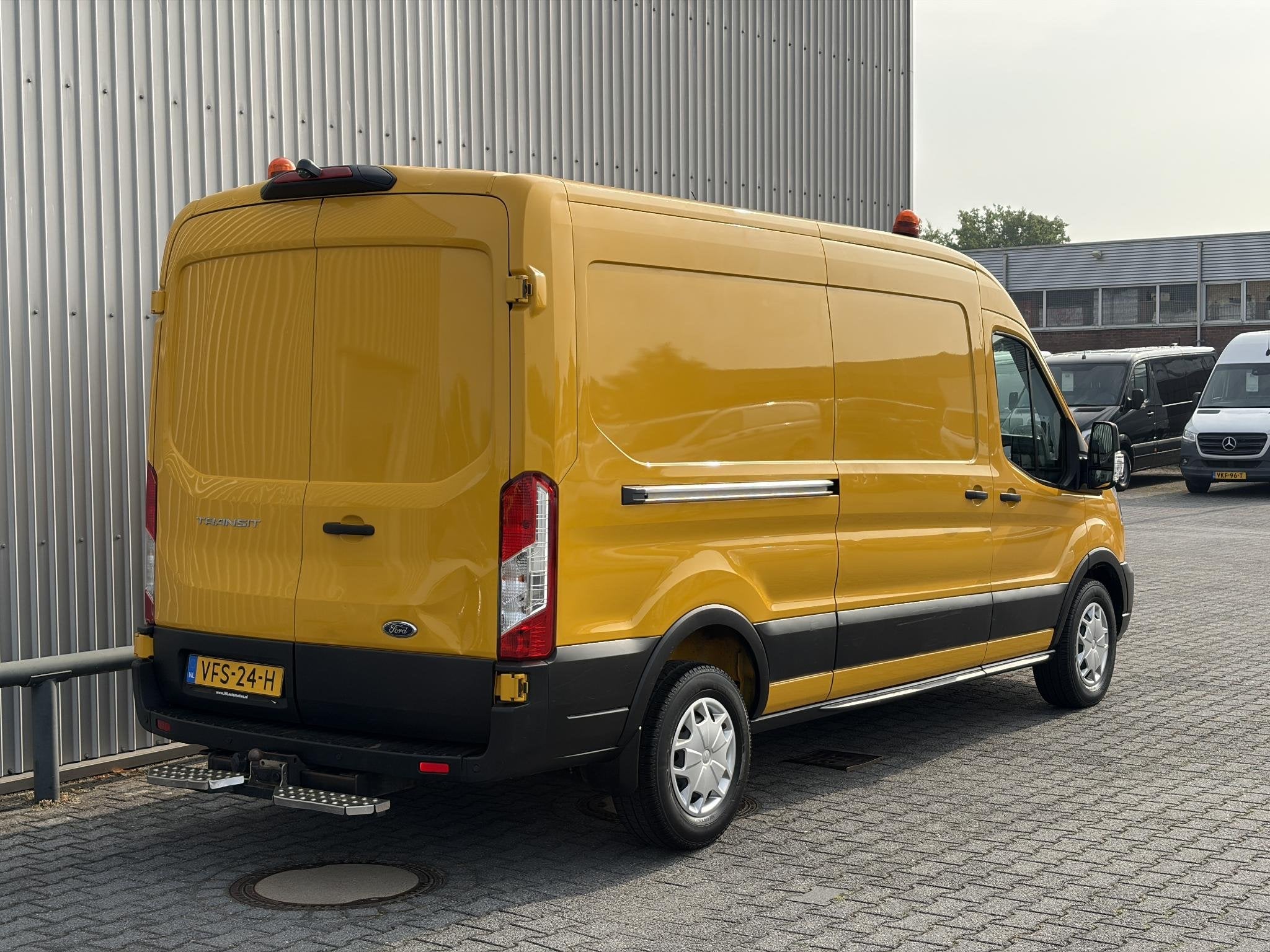 Ford Transit 350 2.0 TDCI L3H2*A/C*CRUISE*HAAK*CAM*STOELVERW, Voorwielaandrijving, Euro 6, 4 cilinders, 129 pk