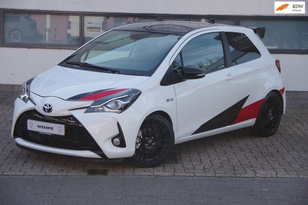 Toyota Yaris 1.8 GRMN |Uniek| Nieuwstaat|132/400, Auto's, Toyota, 4 cilinders, Alcantara, Wit, Bedrijf