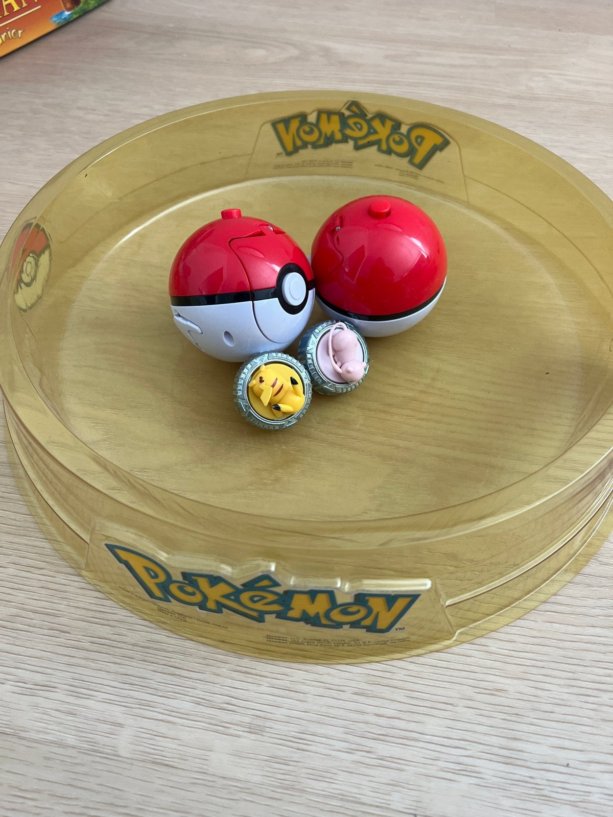 Pokémon Battle Spinner Arena Set - Pikachu en Mew, Ophalen, Zo goed als nieuw, Jongen of Meisje