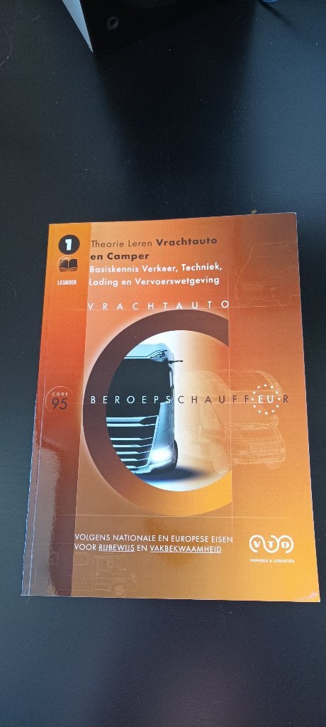 C/C1 vrachtauto/camper rijbewijs theorie boek, Ophalen of Verzenden, Alpha, Zo goed als nieuw, Niet van toepassing