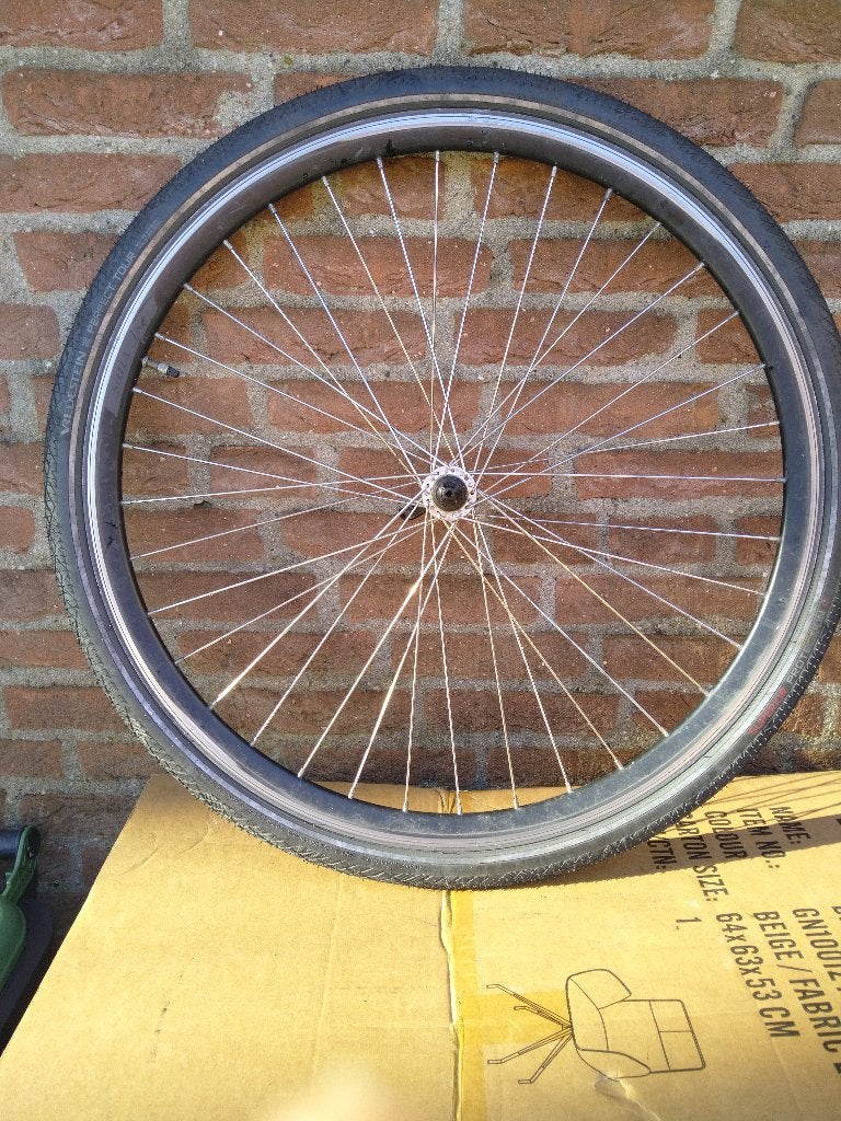 Voorwiel 28 inch velgrem €51,-, Elektrische fiets, Gebruikt, Ophalen of Verzenden, Volgt