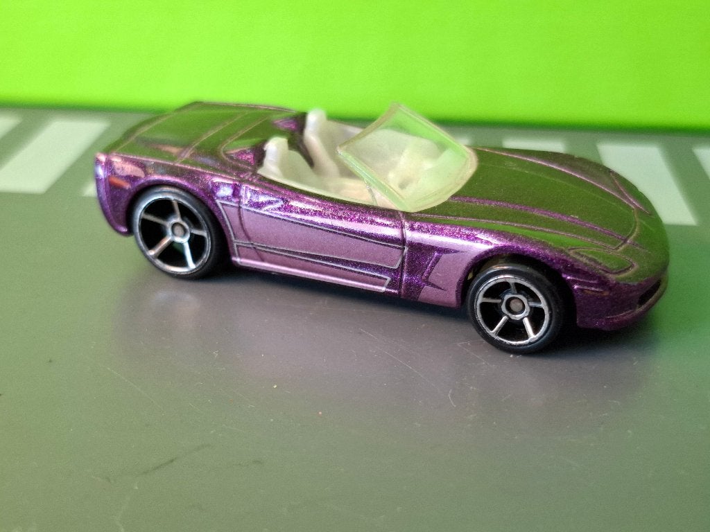 Hotwheels - Corvette C6 Convertible [paars] 1/60, Ophalen of Verzenden, Zo goed als nieuw, Auto