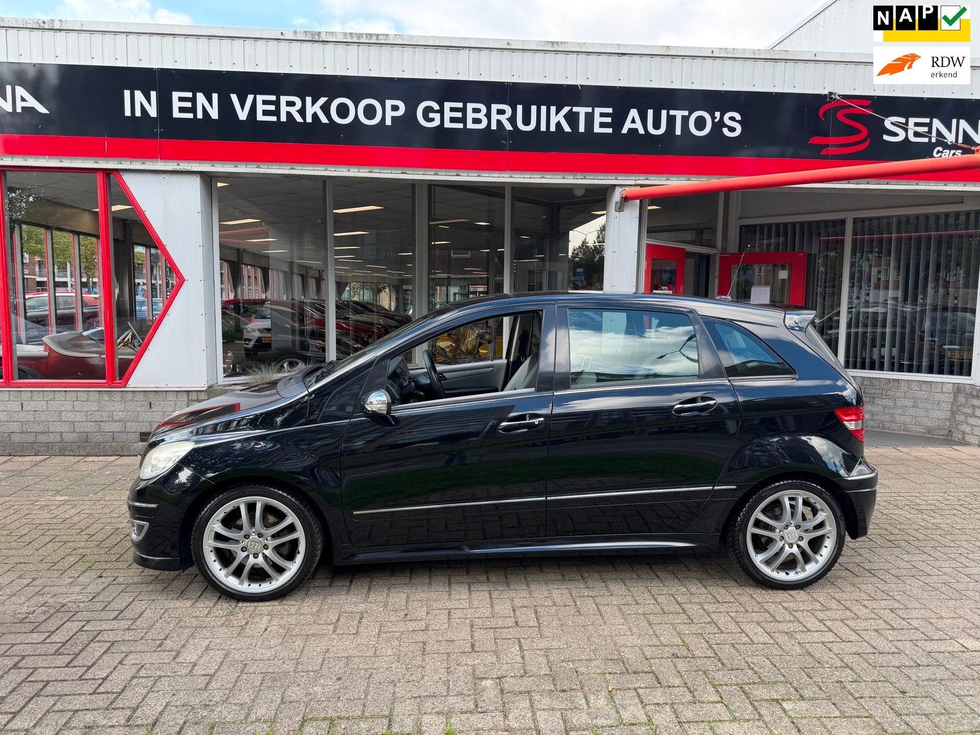 Mercedes-Benz B-klasse 200 Aut - BRABUS EDITION - FULL !, Auto's, Dealer onderhouden, 136 pk, Gebruikt, Zwart