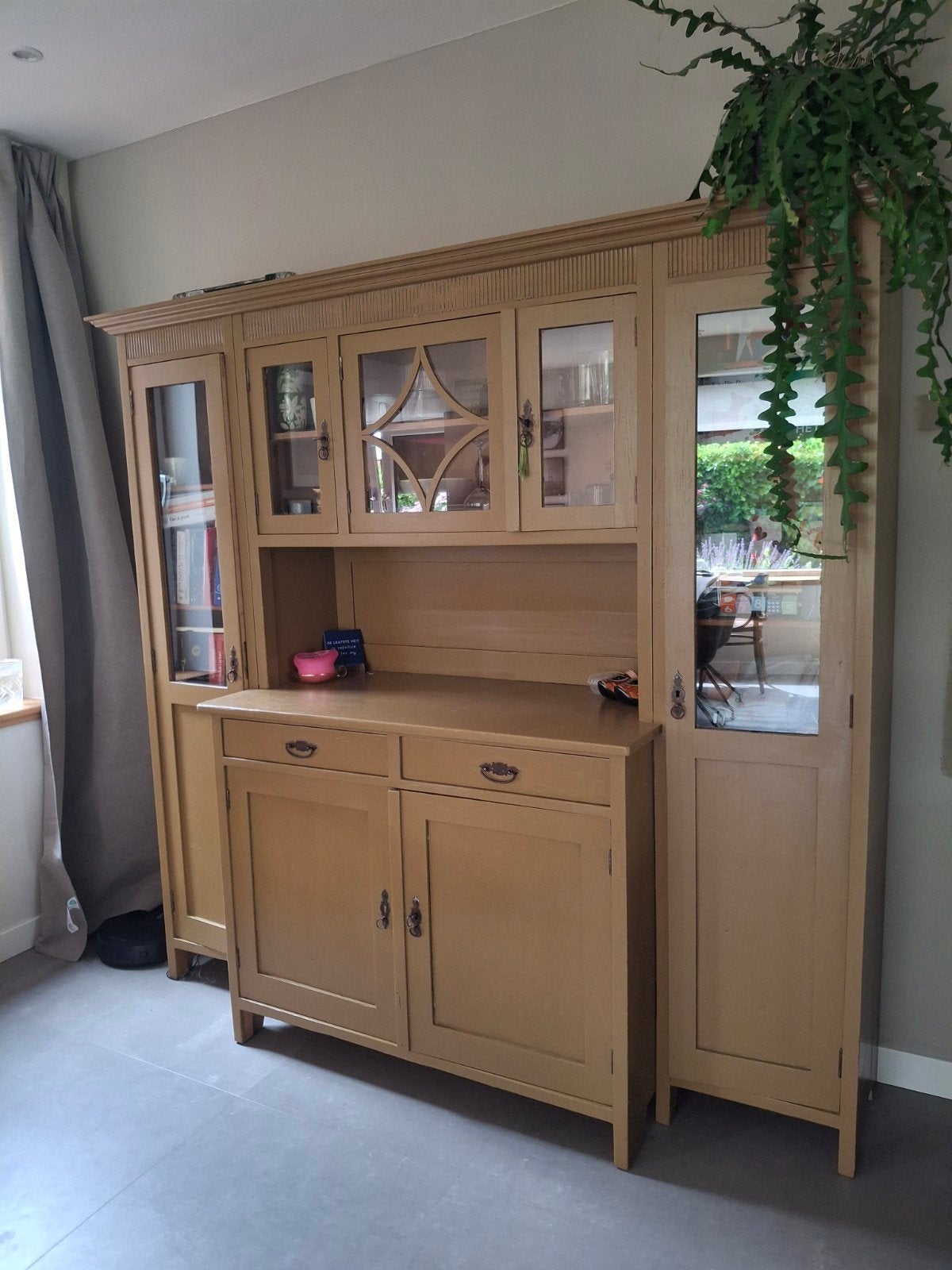 Grenen kast geverfd in Lab Paint kleur Warm Tan, Ophalen of Verzenden