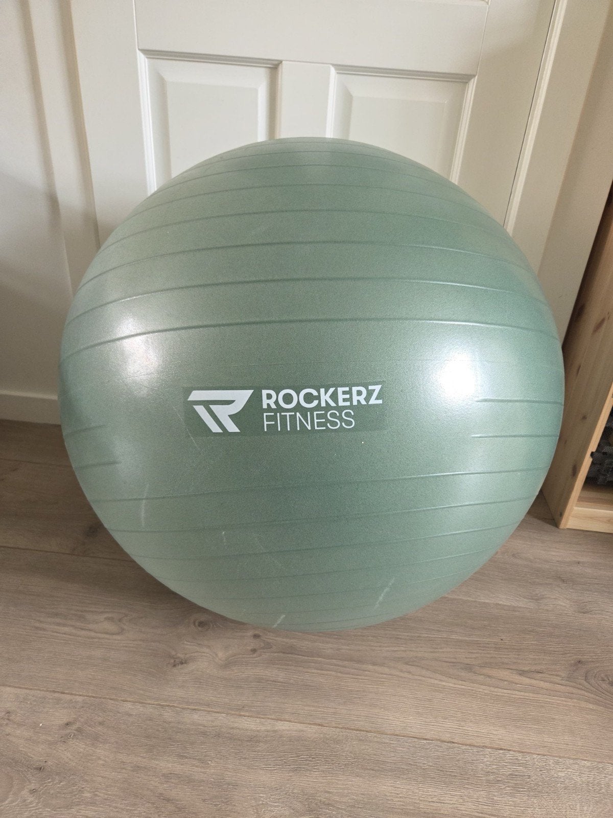 Rockerz Deluxe Yoga Bal 75 cm met pomp - voor lange vrouwen, Ophalen, Fitnessbal