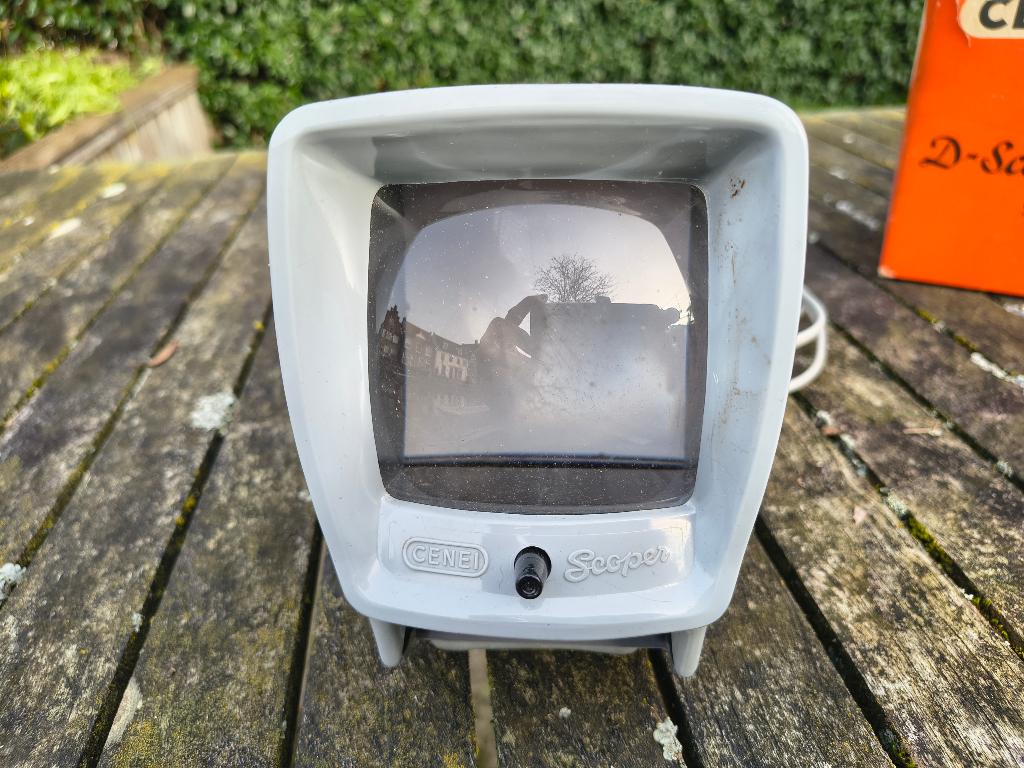Dia viewer, grootbeeld, 6x6, merk CENEI, type D-Scoper 77, Ophalen of Verzenden, Gebruikt