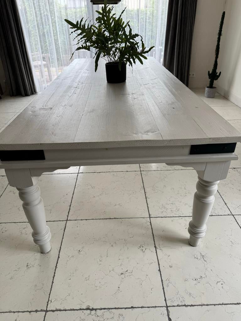 Massieve eetkamertafel 2.60m x 1.10m in goede staat, Ophalen, Gebruikt, 100 tot 150 cm, 200 cm of meer