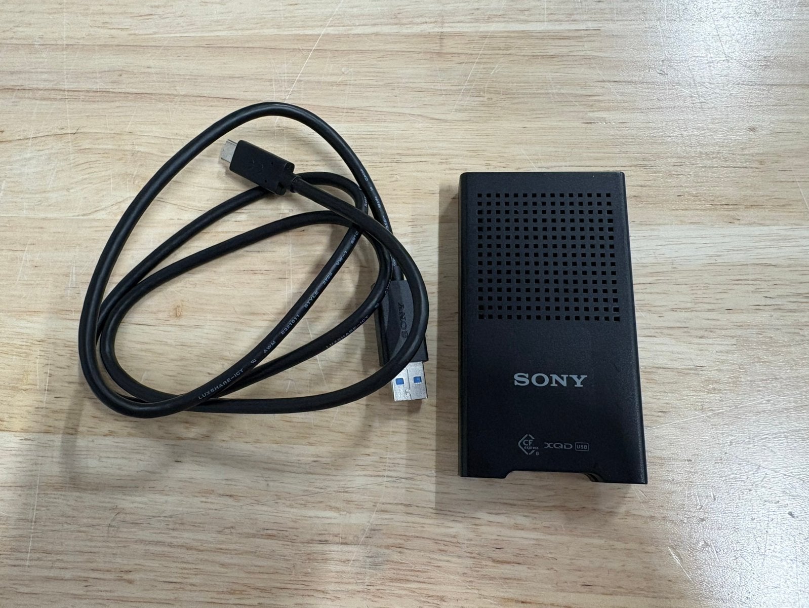 Sony XQD CF express type B card reader MRW-G1, Ophalen of Verzenden, Zo goed als nieuw, Video