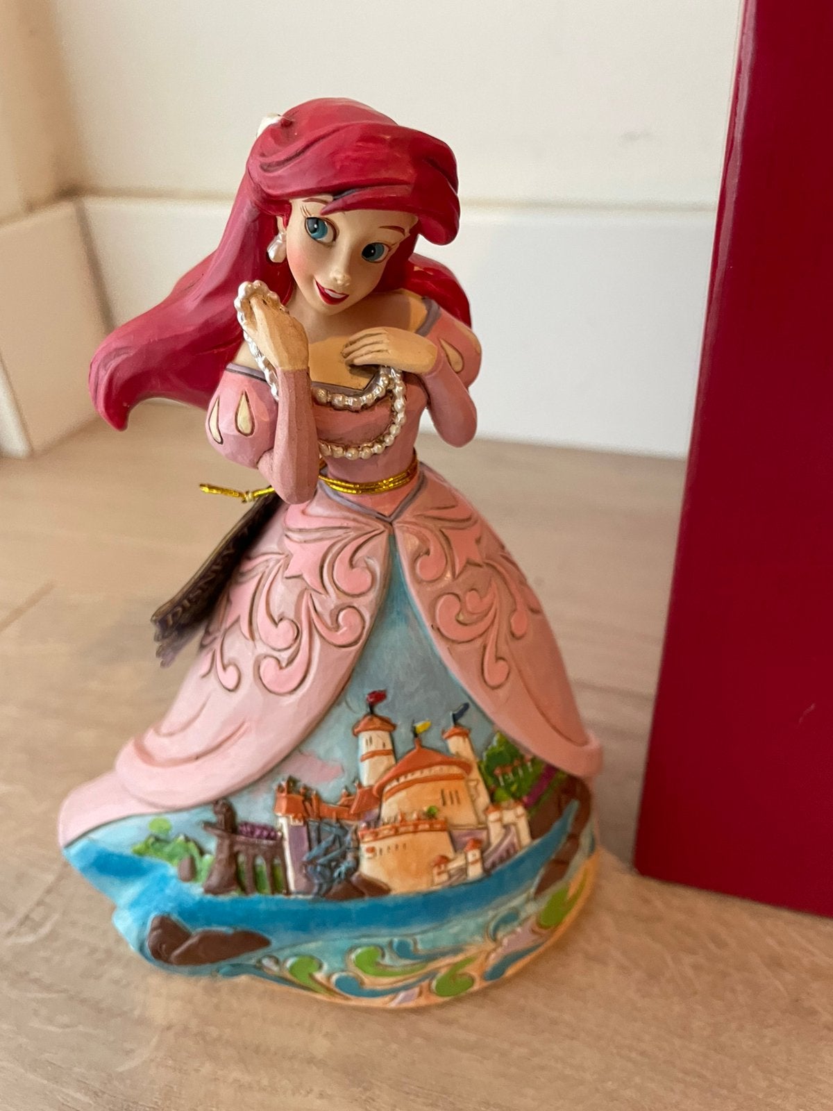 Jim shore Disney traditions ariel Castle Dress, Verzamelen, Disney, Ophalen of Verzenden, Pocahontas of Kl. Zeemeermin, Zo goed als nieuw