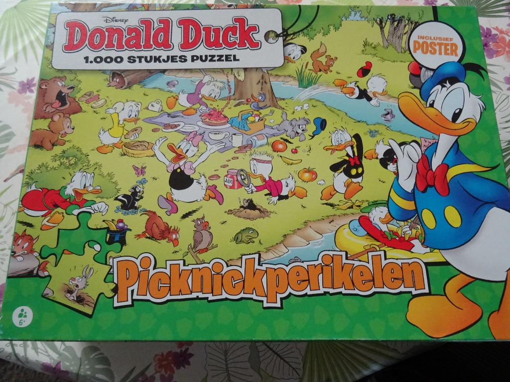 2 x Donald duck puzzels 1 x in sealing, Ophalen of Verzenden, 500 t/m 1500 stukjes