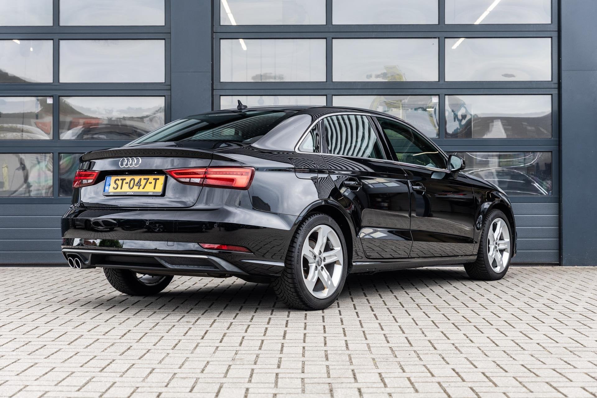 Audi A3 Limousine 1.5 TFSI 150pk CoD Sport Lease Edition | S, Auto's, Audi, Voorwielaandrijving, 12 maanden, Stof, Gebruikt