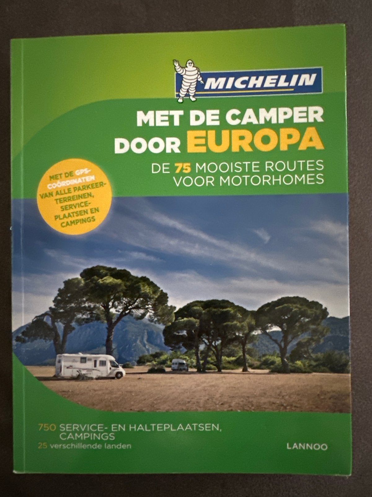 Michelin Met de Camper door Europa - 75 Mooiste Routes, Michelin, Europa, Ophalen of Verzenden, Zo goed als nieuw