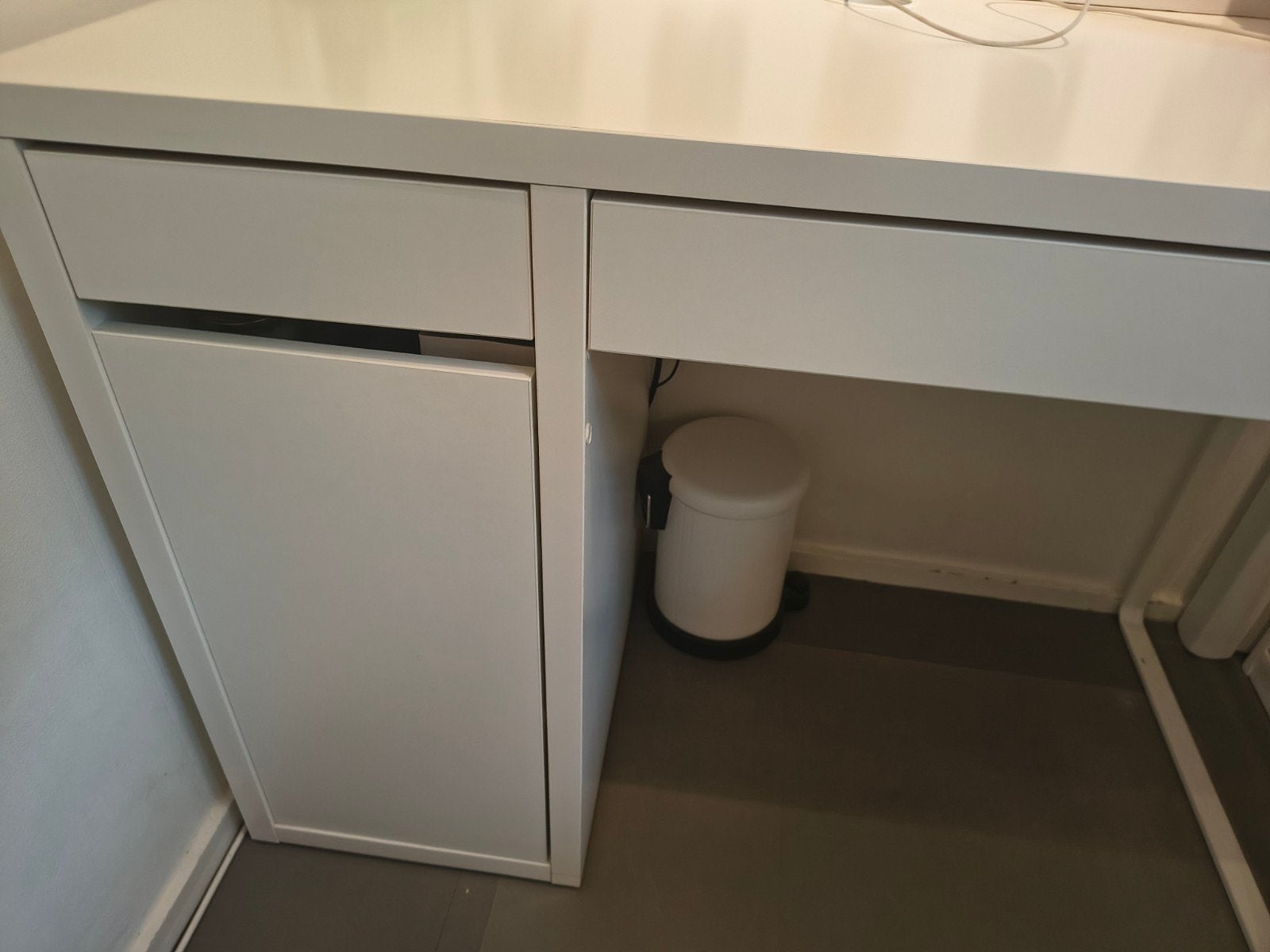 Micke buro bureau ikea, zeer stevige buro, Ophalen, 105 cm, Zo goed als nieuw, IKEA