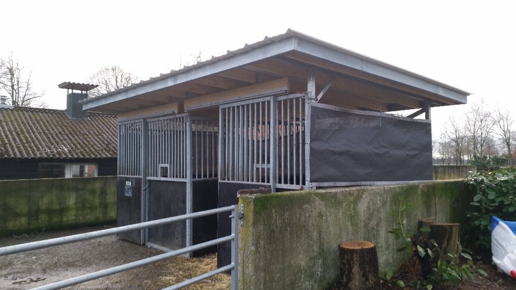 Overkapping / paardenstal, Ophalen, Zo goed als nieuw, Overige typen