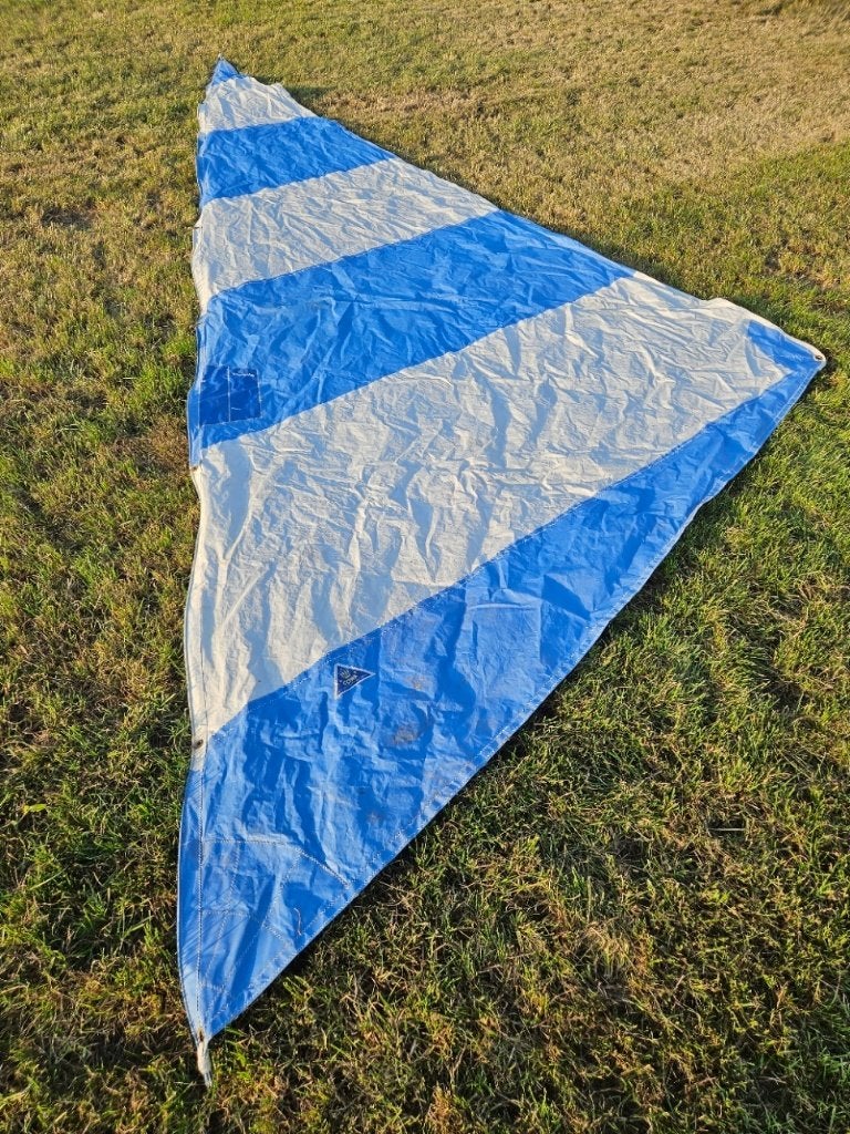 COWA blauw-witte fok – 650x510x295 cm, Watersport en Boten, Ophalen, Gebruikt, Genua of Fok, Minder dan 15 m²