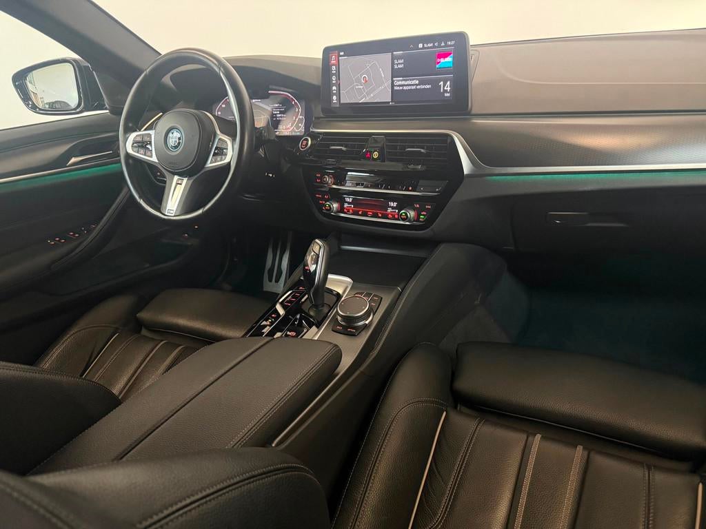 BMW 5-serie Touring 530e M Sport Pano Laser Harman Kardon Tr, Automaat, 1998 cc, Gebruikt, Zwart