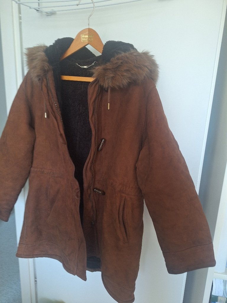Suede jas met schapen vulling, Ophalen, Bruin, Maat 42/44 (L), Onbekend