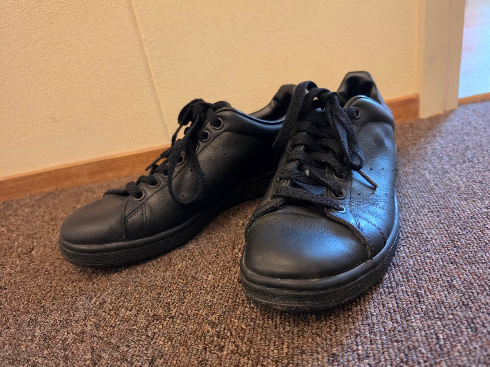 Vintage Adidas Stan Smith (2000) – Echt Leer, Adidas, Zwart, Ophalen of Verzenden, Sneakers of Gympen