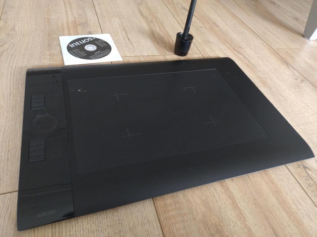 Wacom Intuos4 Tekentablet — Complete Set met pen, Computers en Software, Tekentablets, Gebruikt, Bedraad, Ophalen