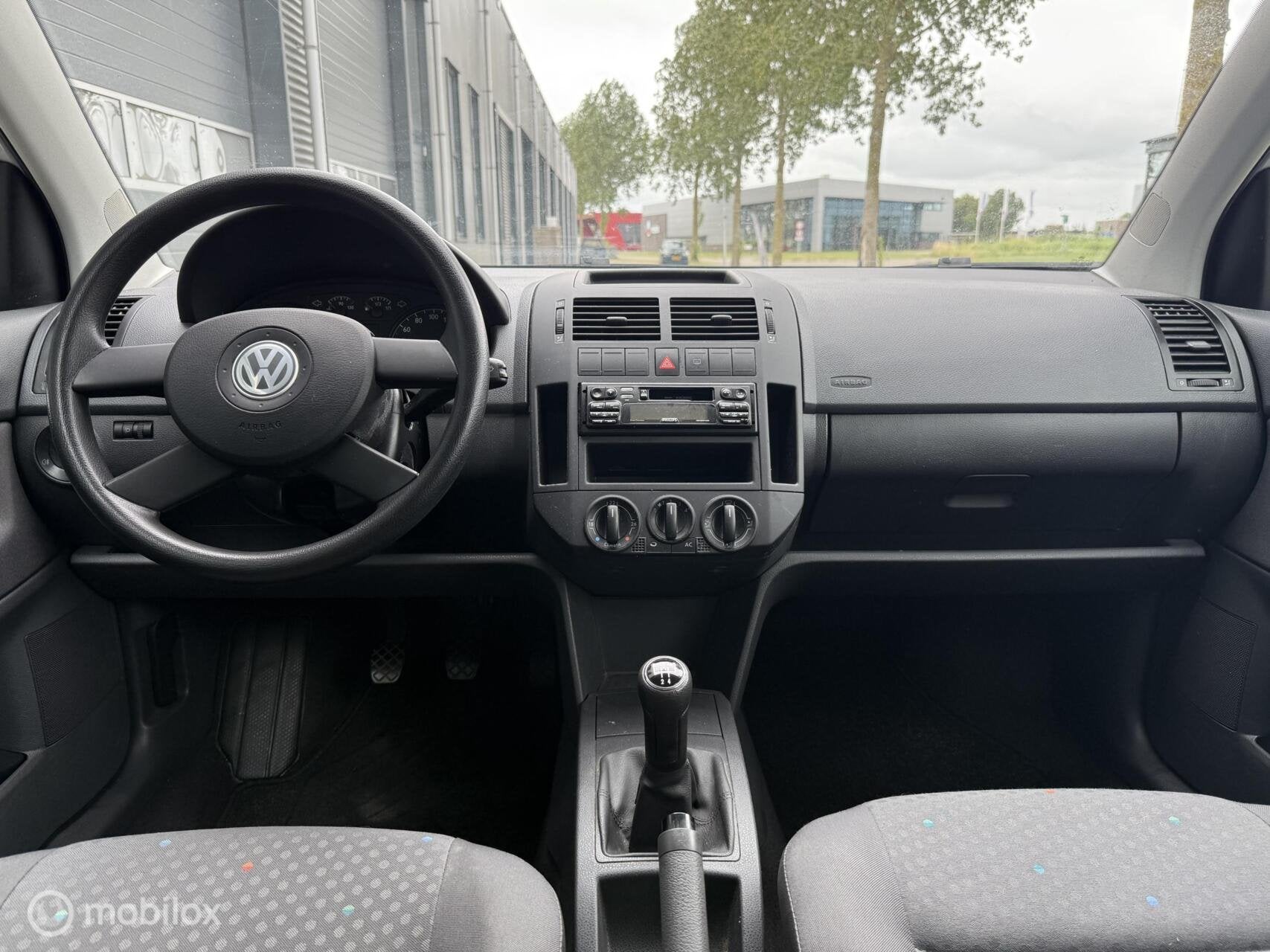 Volkswagen Polo 1.2-12V Athene | AIRCO | NAP | APK 9-2-2027, Stof, Zwart, 1198 cc, Origineel Nederlands